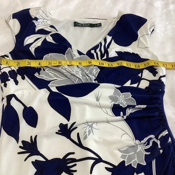 Lauren Ralph Lauren Sleeveless Navy and White Ruched Floral Dress 6 - Picture 6 of 8